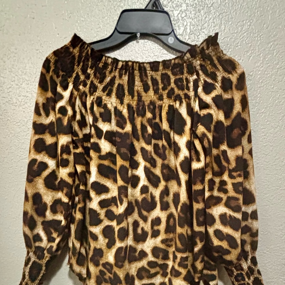 Leopard Print Off-Shoulder Top